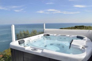 hotel sul mare con Jacuzzi